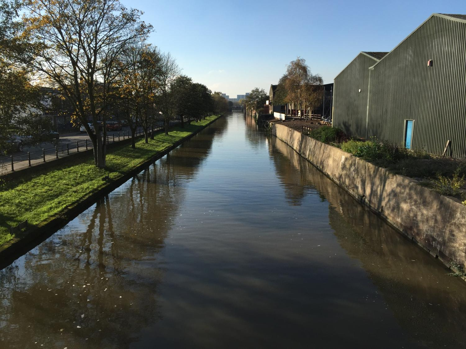 Feeder canal